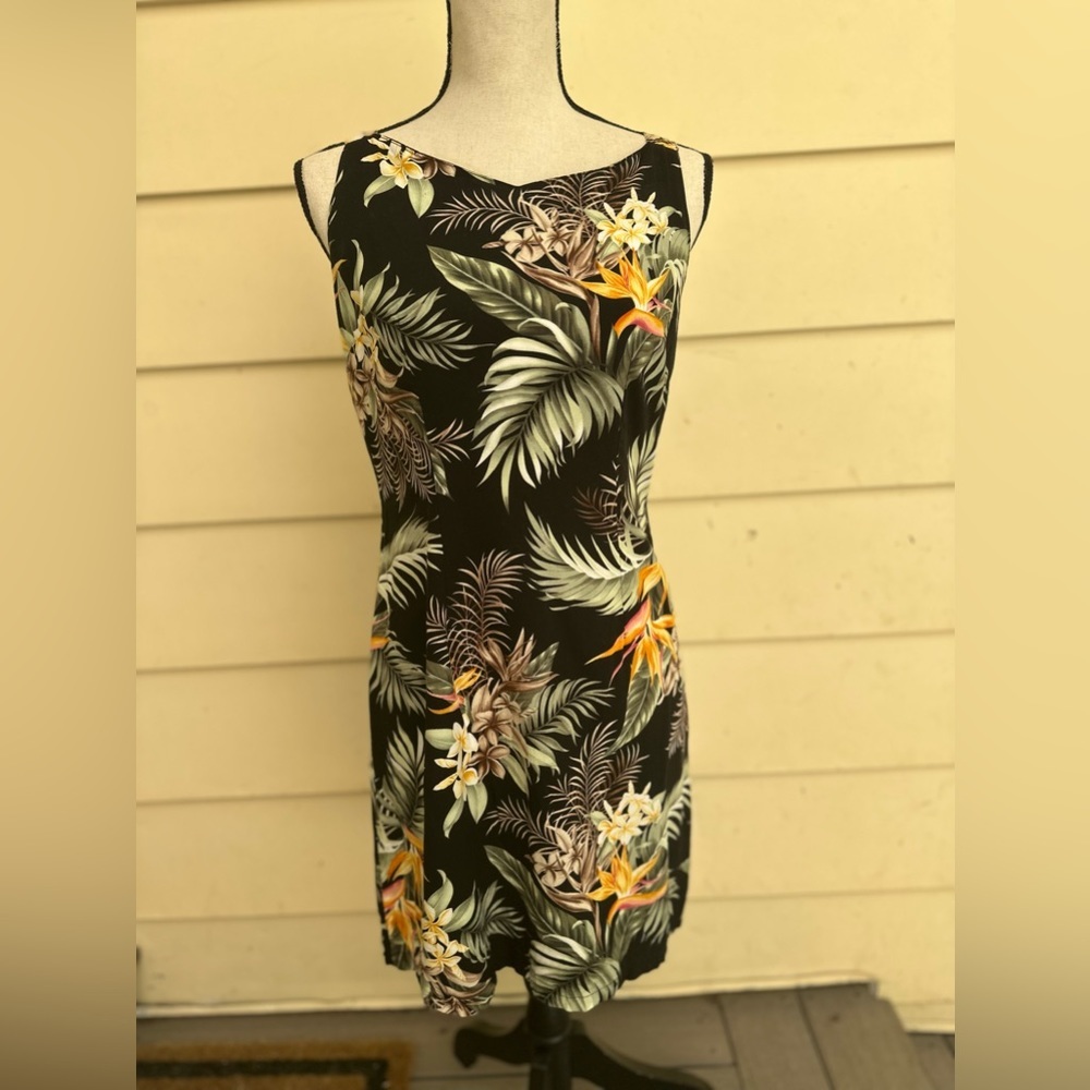 Black Hawaiian Mini Dress​